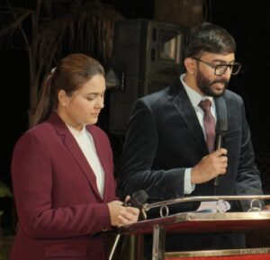 प्रसिद्ध एंकर तंजीफ और ट्विंकल